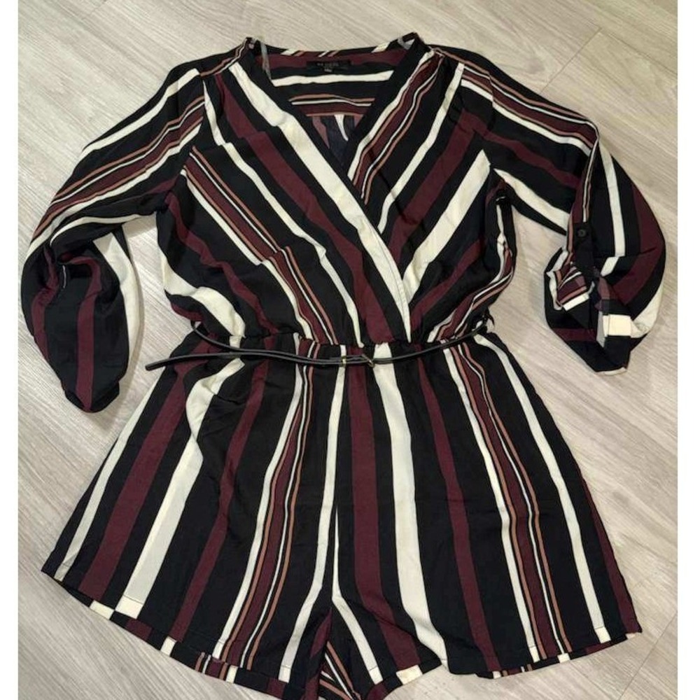 BE COOL Womens Striped Wrap V Neck Long Sleeve Belted Romper Shorts L